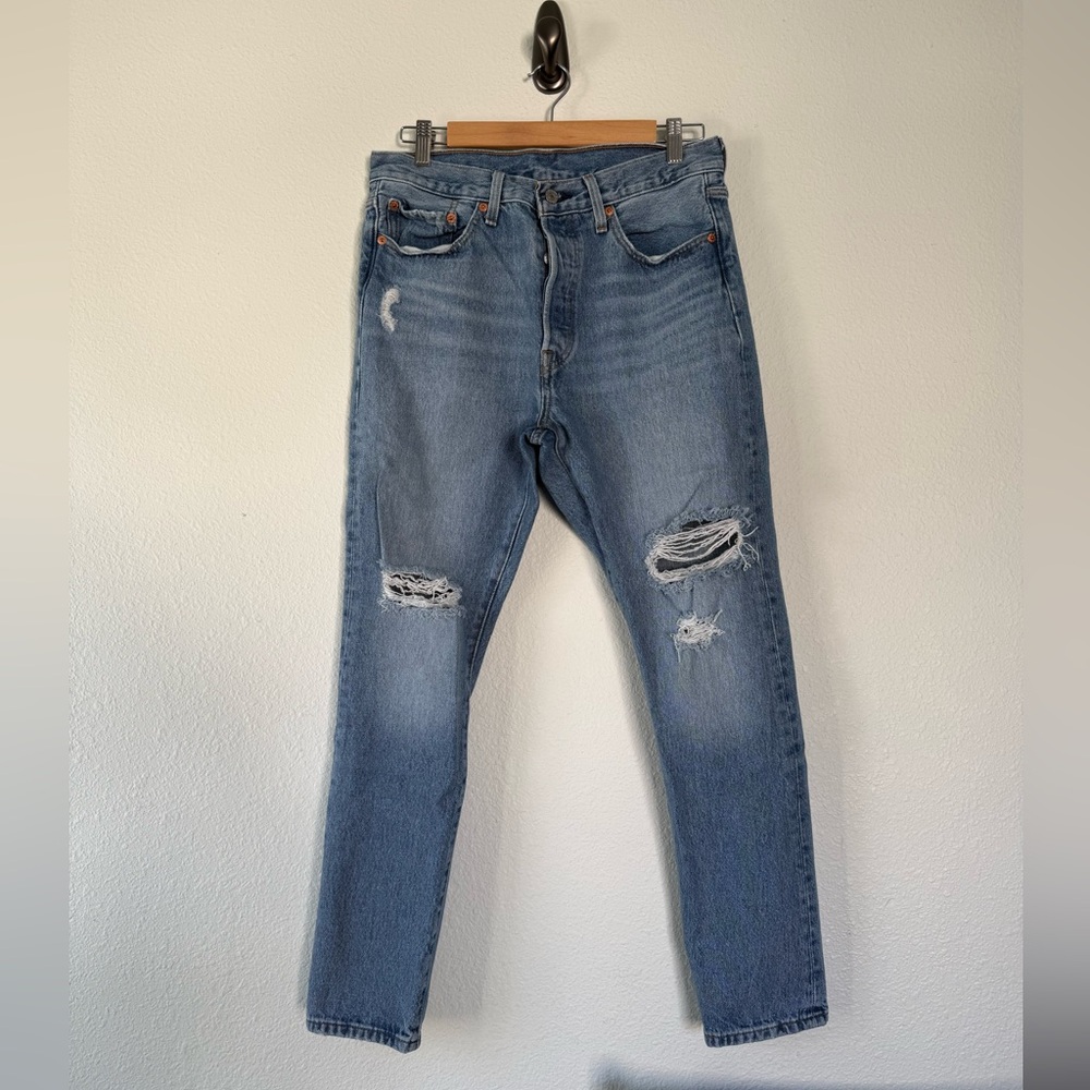 Levi’s Distressed 501 29x28